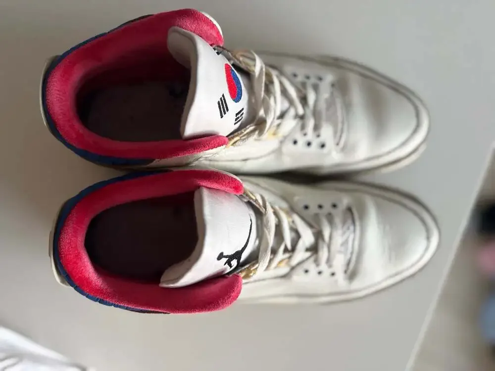 Air Jordan 3 Retro Seoul 2.0 Sneakers White/Gym Red-Blue-Grey